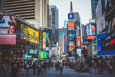 Using Facebook with Traditional Advertising Methods