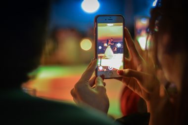 How to Use Photo Tagging in LinkedIn