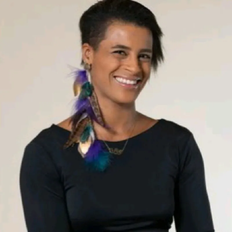 Headshot of Dawn Woodhouse