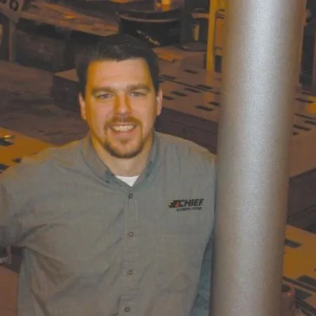 Headshot of Les Stratman