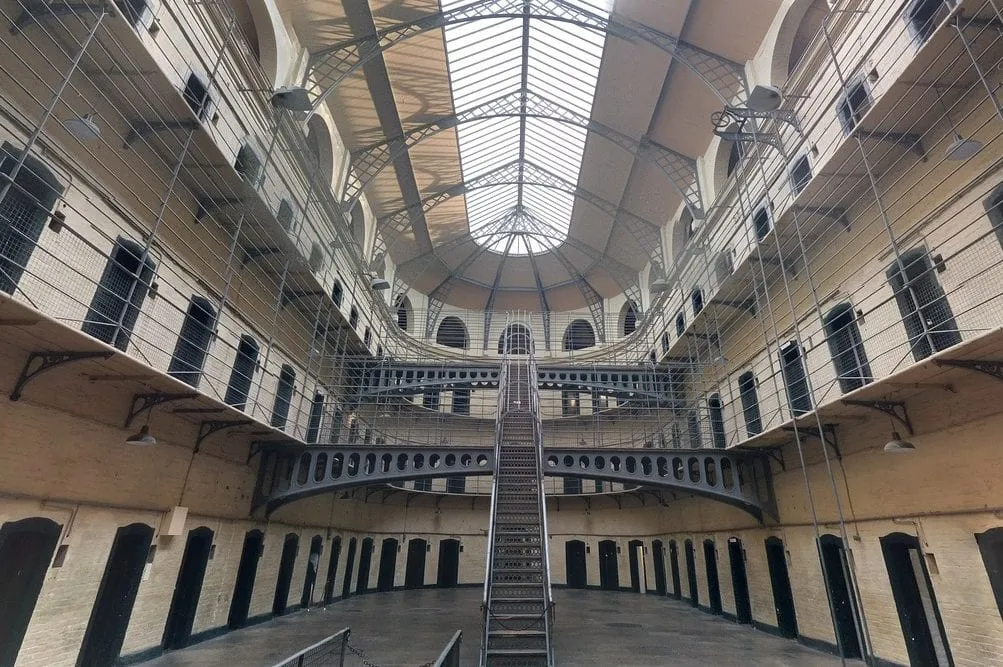 Prison Walls Don't Limit This Inmate's Grander Vision
