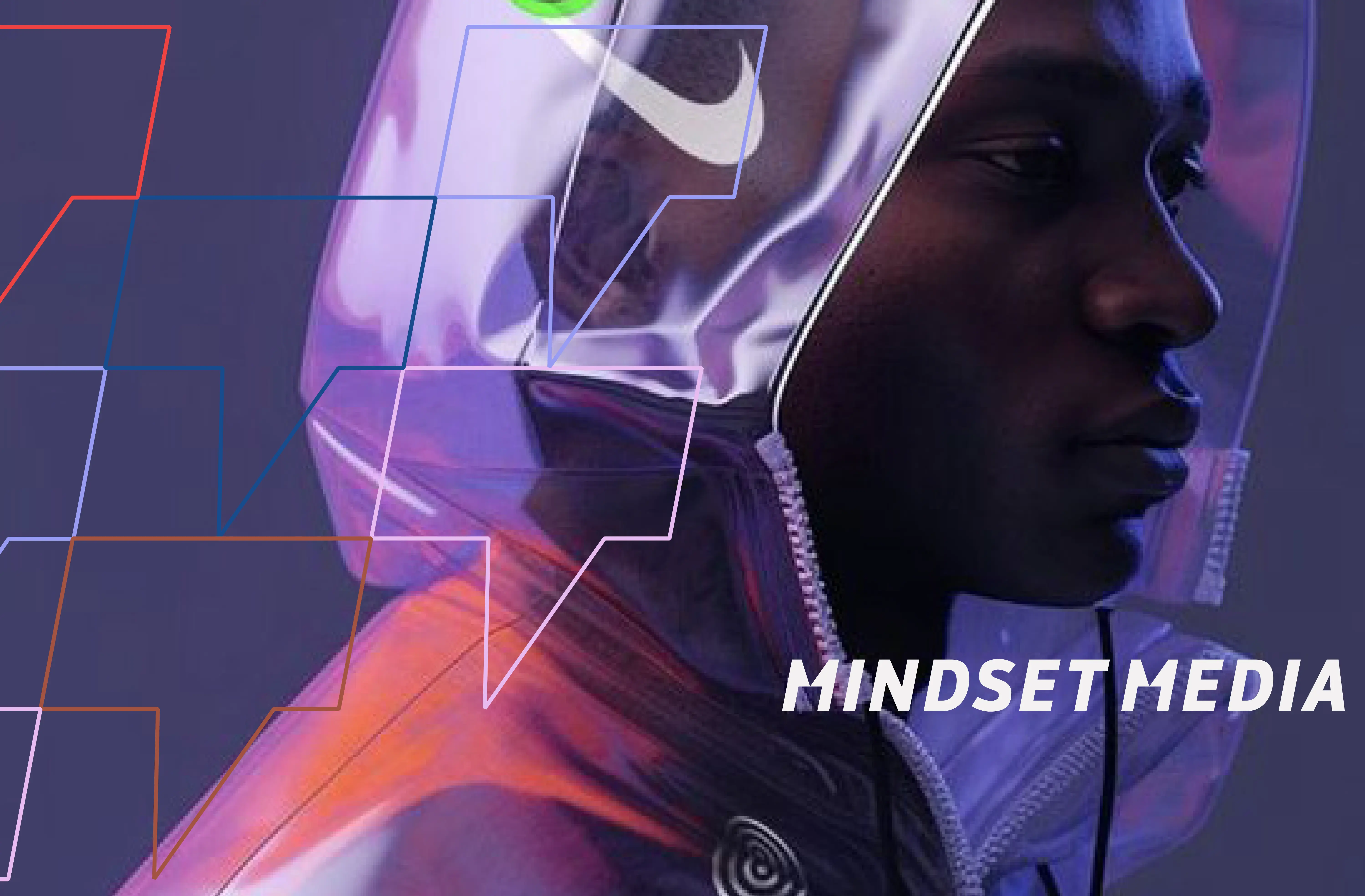 Sfeervol portret met paarse tinten en digitale overlay, onderdeel van de branding van Mindset Media door StudioPlay®. Beeld benadrukt creativiteit, cultuur en maatschappelijke impact.