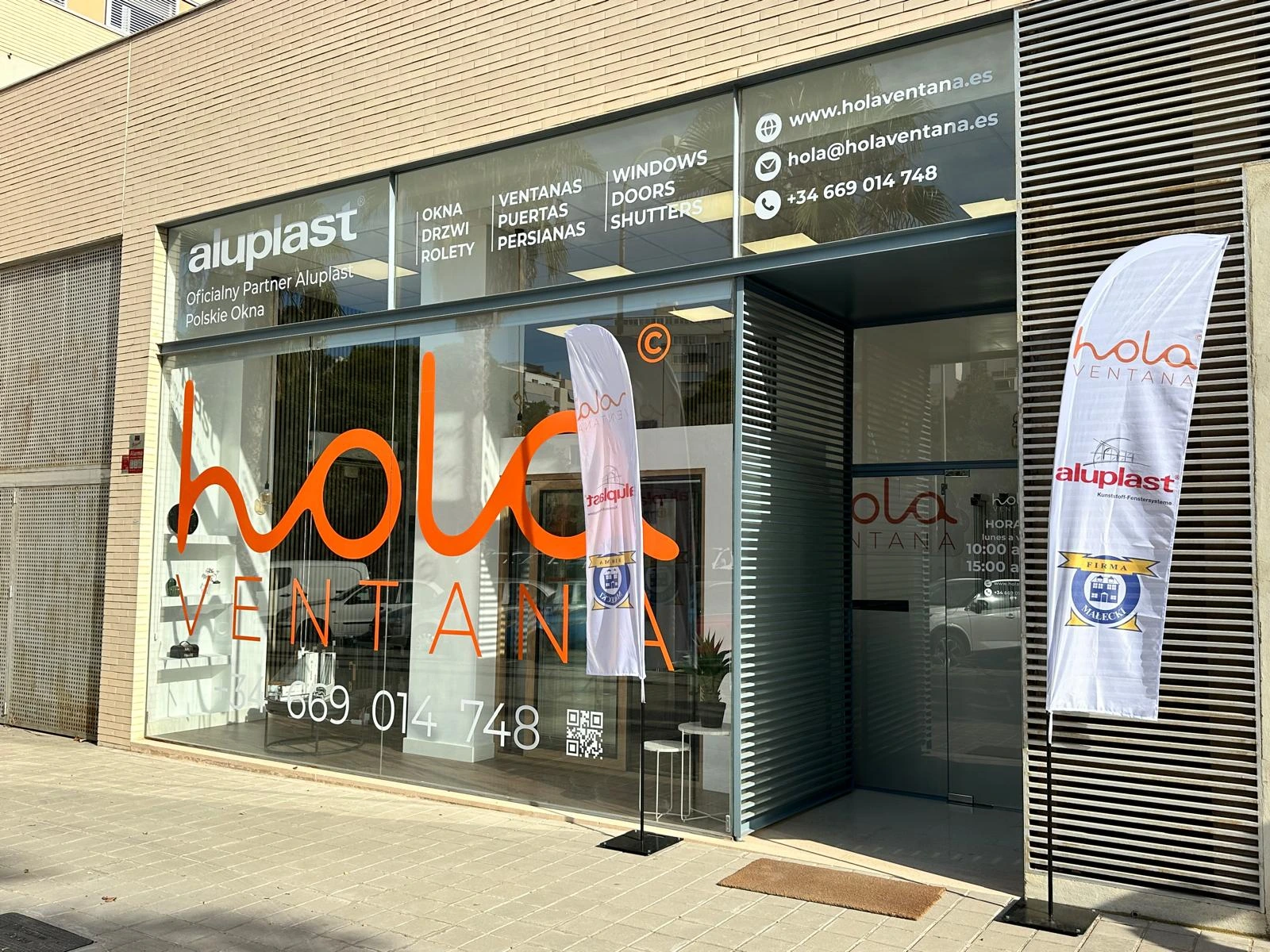 Hola ventana Alicante showroom