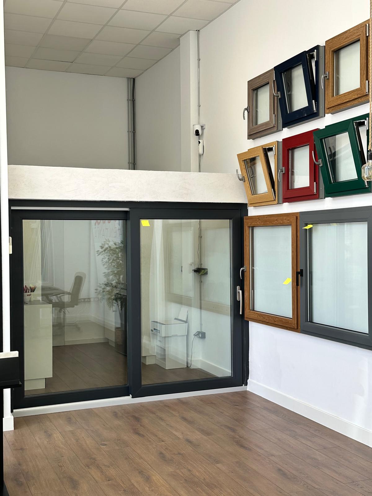 Hola ventana Alicante showroom