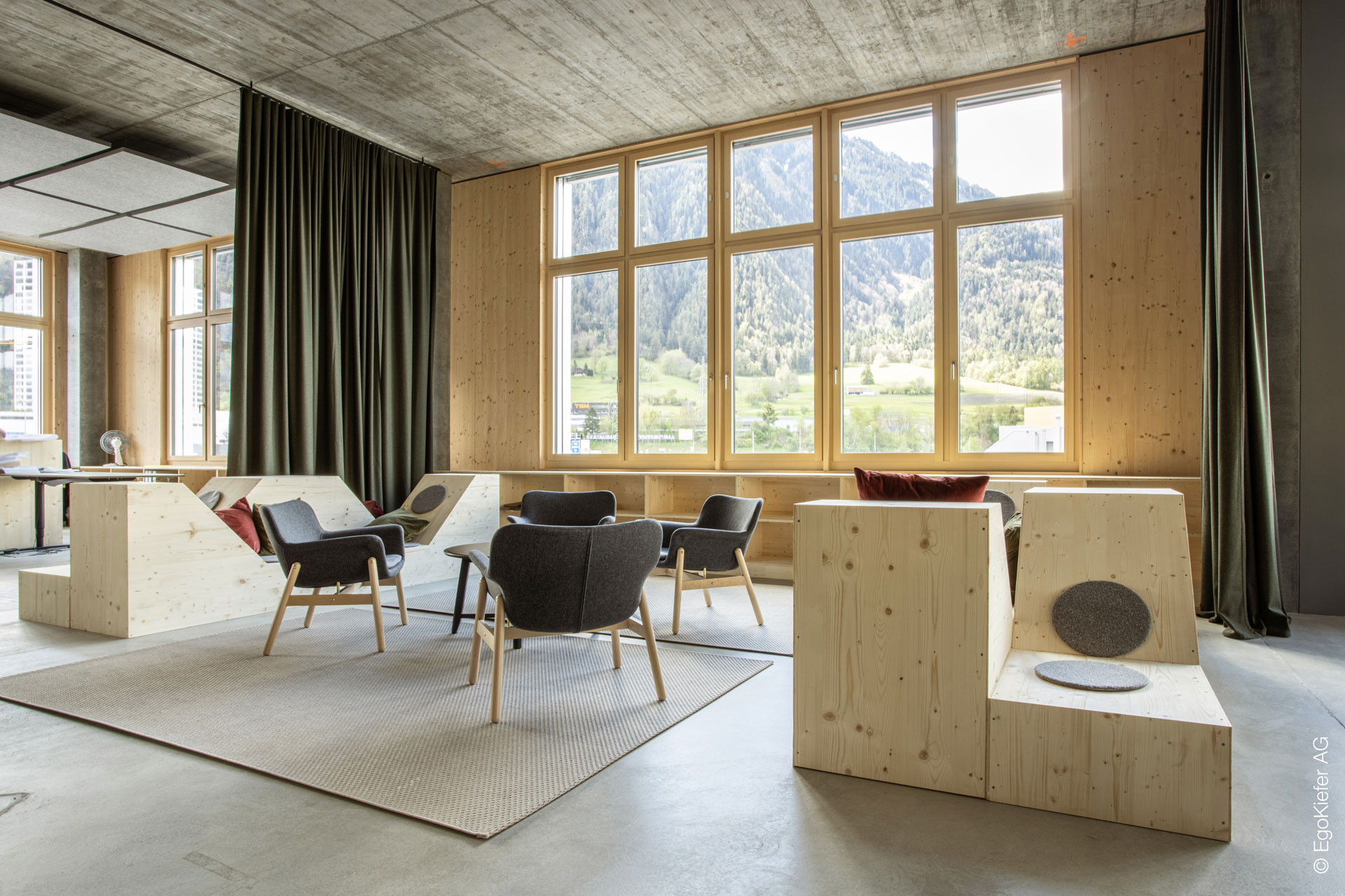 Möckli Fenster AG Holz Fenster EgoKiefer AG Möckli Fenster AG / Moeckli Fenster AG / Fenster Schaffhausen / Flurlingen / Langwiesen / Klettgau / Stein am Rhein / Diessenhofen / Lohn / Stetten / Schlatt / Neuhausen / Renovation Fenster / Umbau Fenster Ego Kiefer Fenster und Haustüren