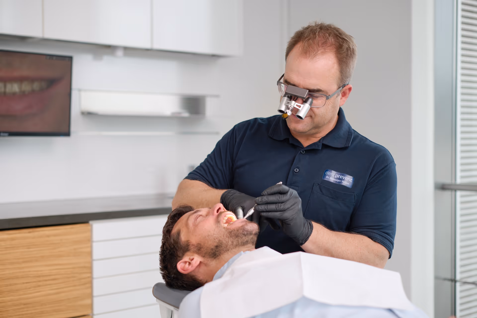 Einsetzen von Keramikfüllungen