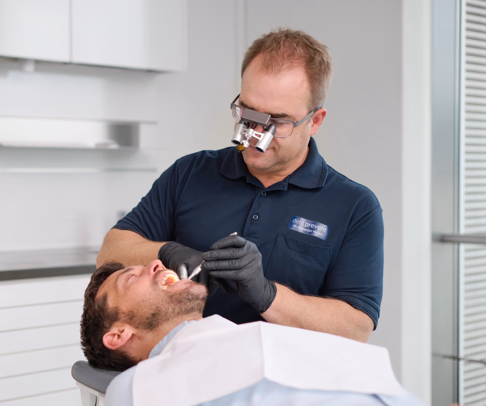 Einsetzen von Keramikfüllungen