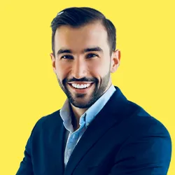 Global Director of Operations & Customer Success at Izo