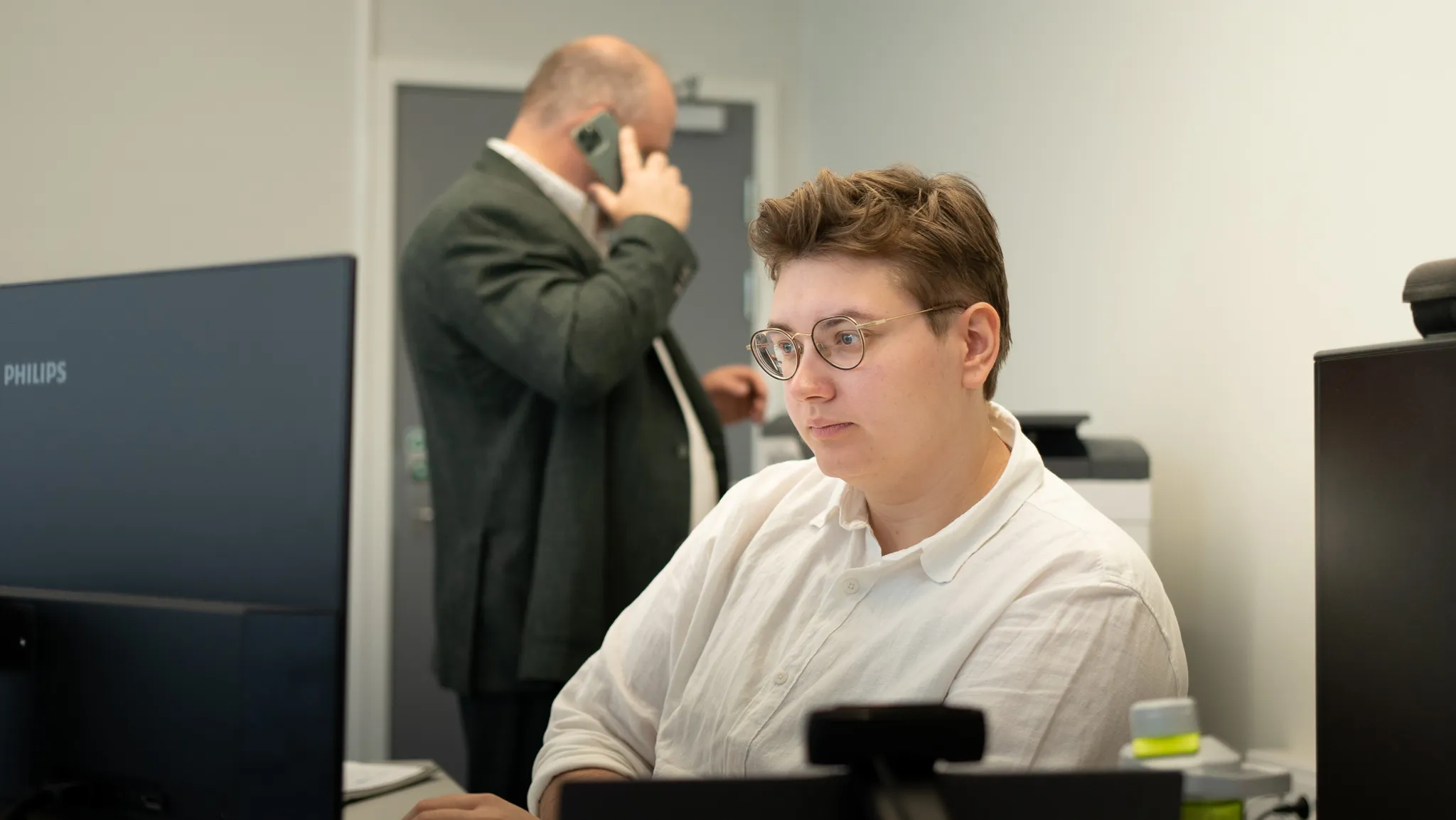 Hyggelig arbeidsstemning i fellesområdet hos B-KS sine kontorer.