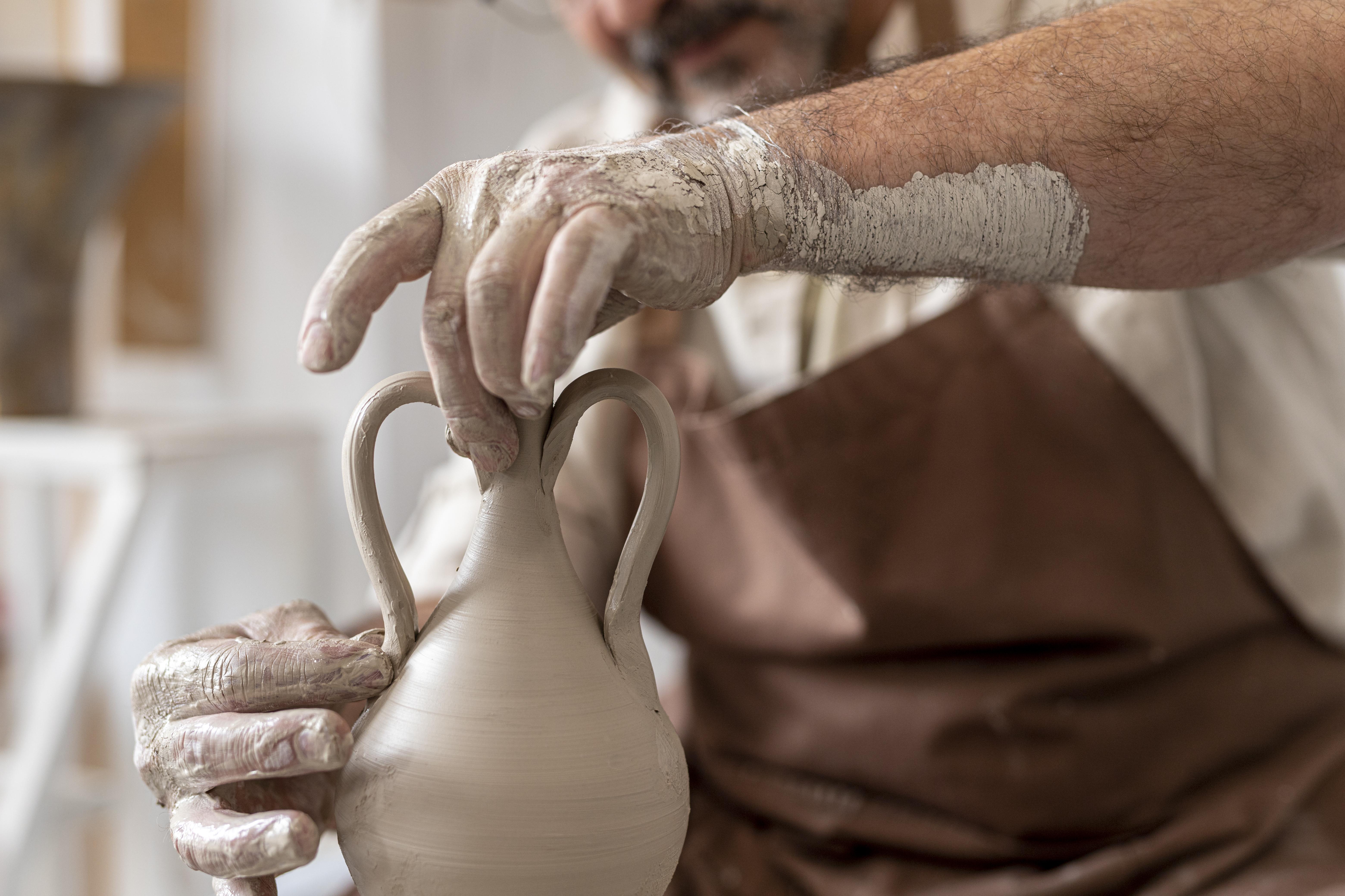 Artisanat du Luberon : potiers, santonniers, savoir-faire