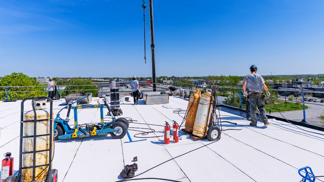 Travaux sur toit plat industriel