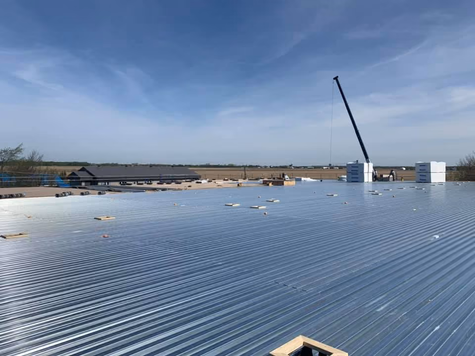 Travaux sur toit plat industriel