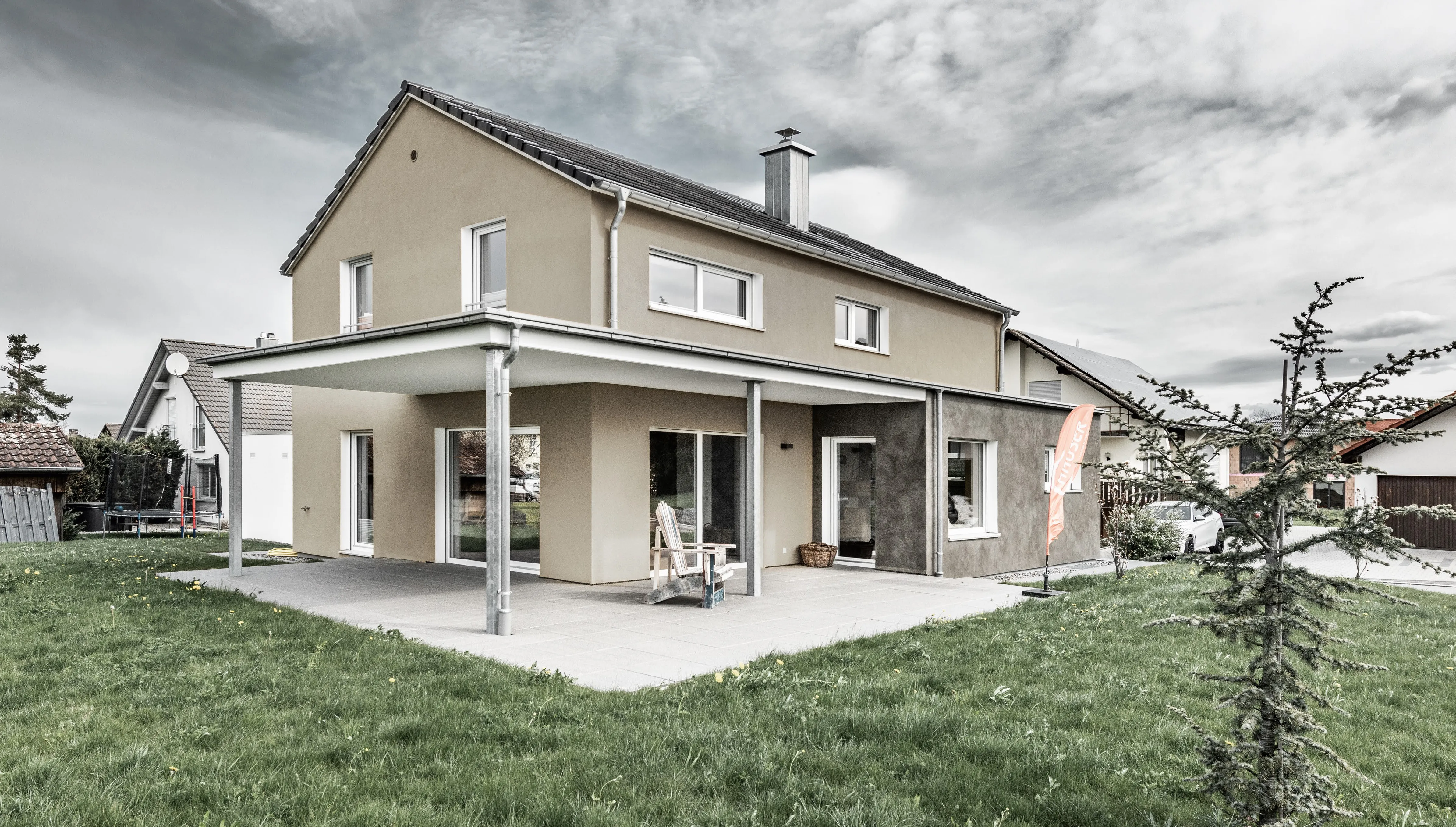 Aussenansicht vom Einfamilienhaus, als Jubiläumshaus in Voehringen entwickelt, gebaut von Hauser Massivbau