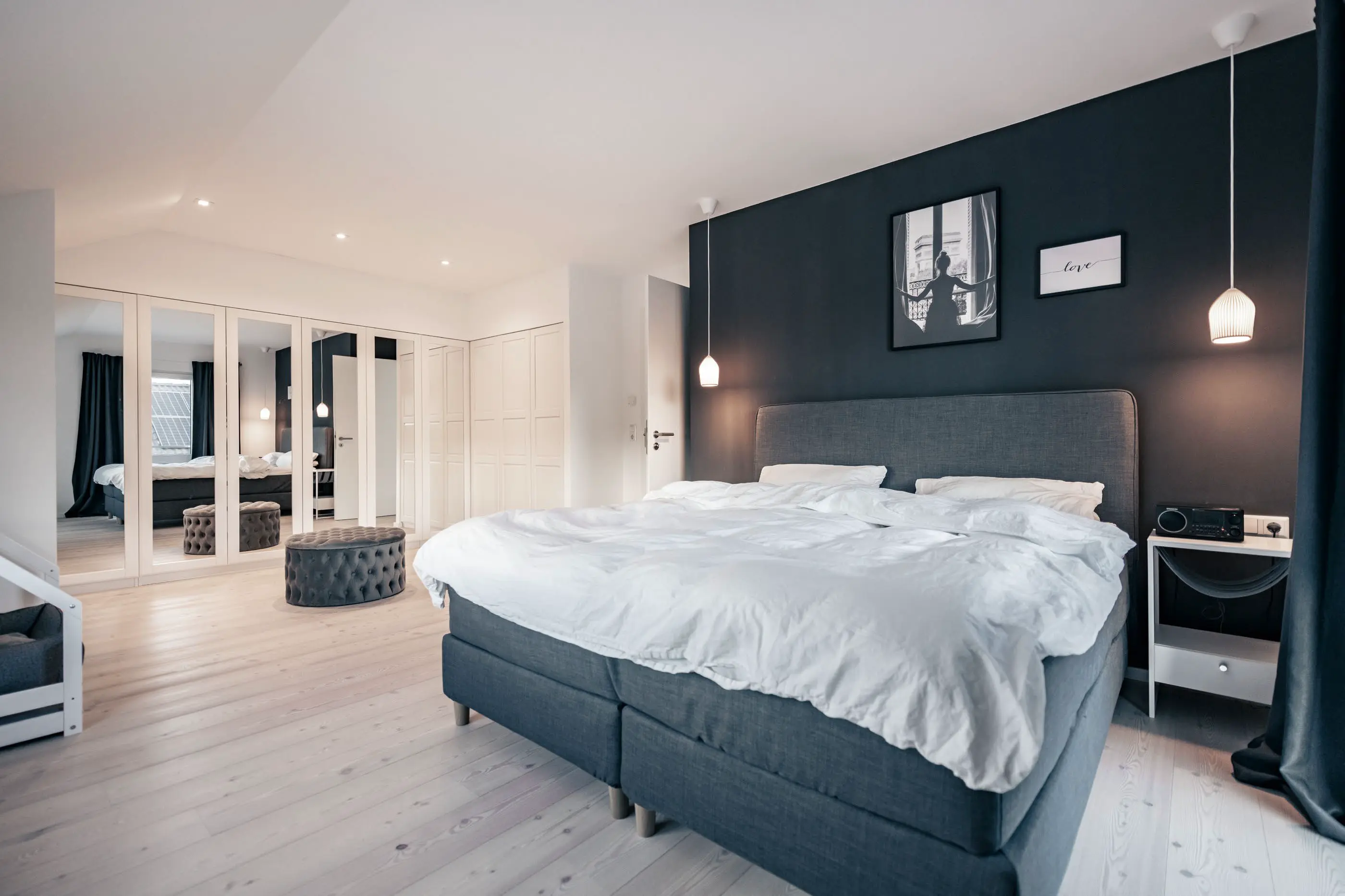 Schlafzimmer im Einfamilienhaus der Familie Lohner, gebaut von Hauser Massivbau 