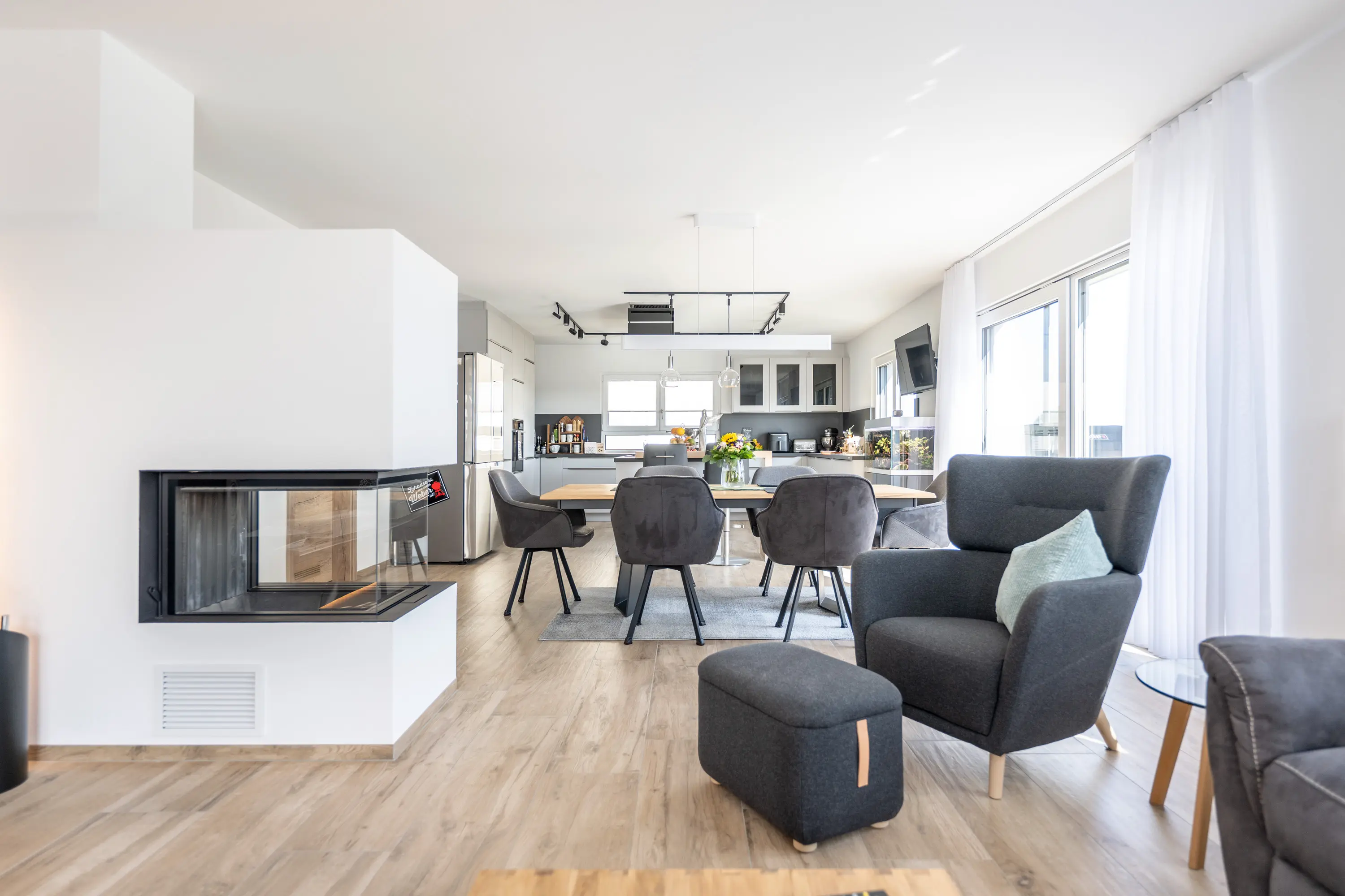 Wohnküche im Einfamilienhaus der Familie Hablitzel, gebaut von Hauser Massivbau