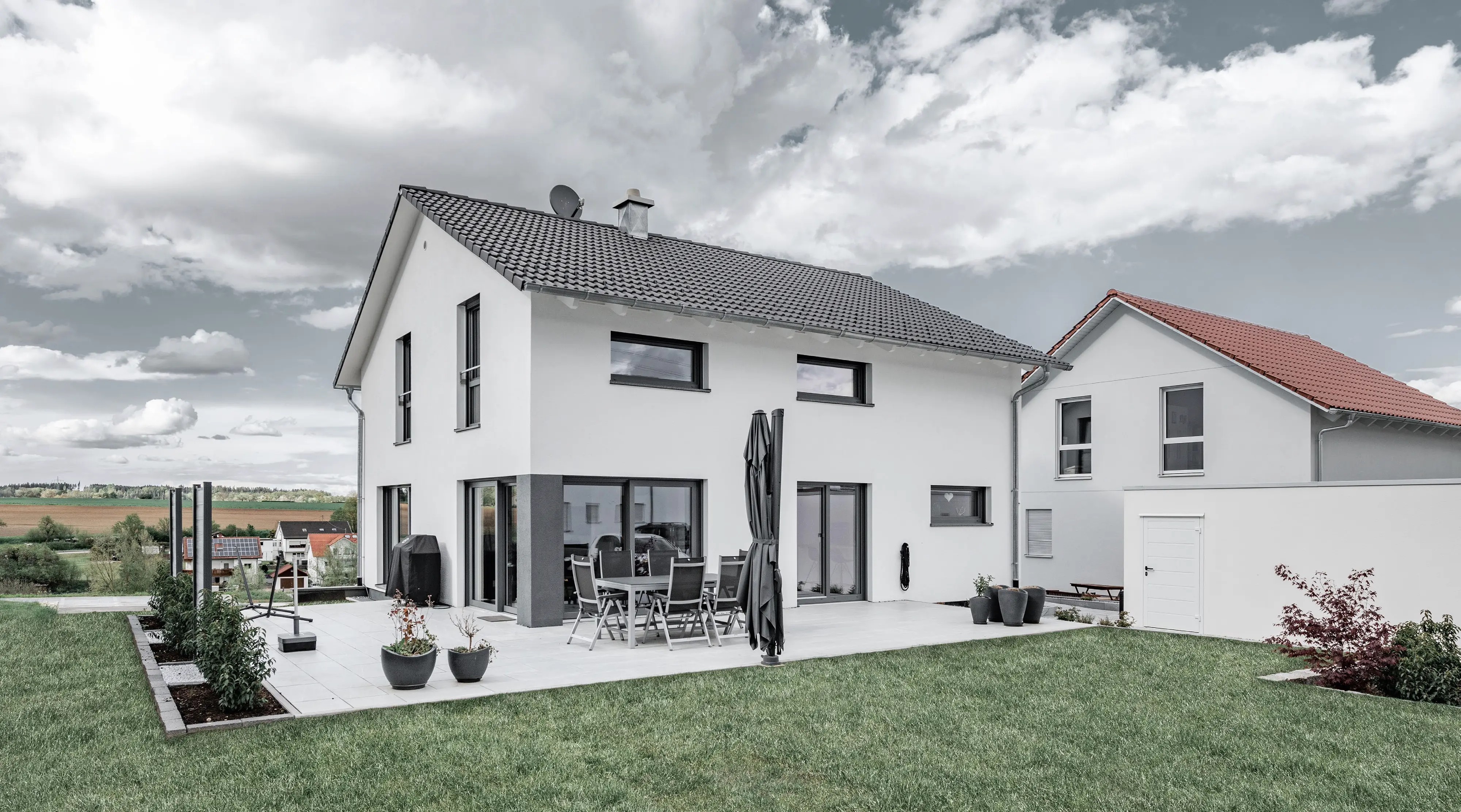 Aussenansicht vom Einfamilienhaus der Familie Lehner-Fischer in Tuttlingen, gebaut von Hauser Massivbau