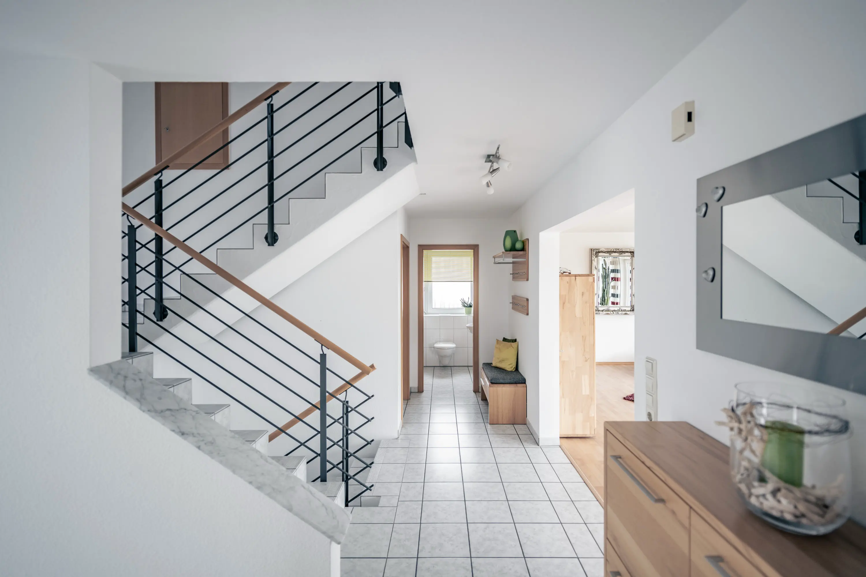 Treppe im Einfamilienhaus Basic in Vöhringen, gebaut von Hauser Massivbau
