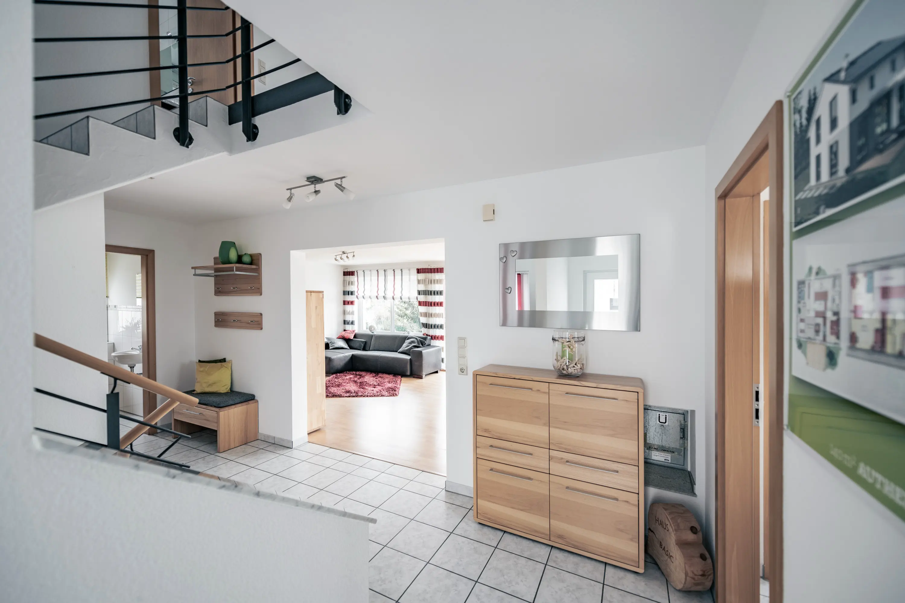 Treppenhaus im Einfamilienhaus Basic in Vöhringen, gebaut von Hauser Massivbau