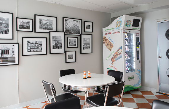 commercial reno montreal resto