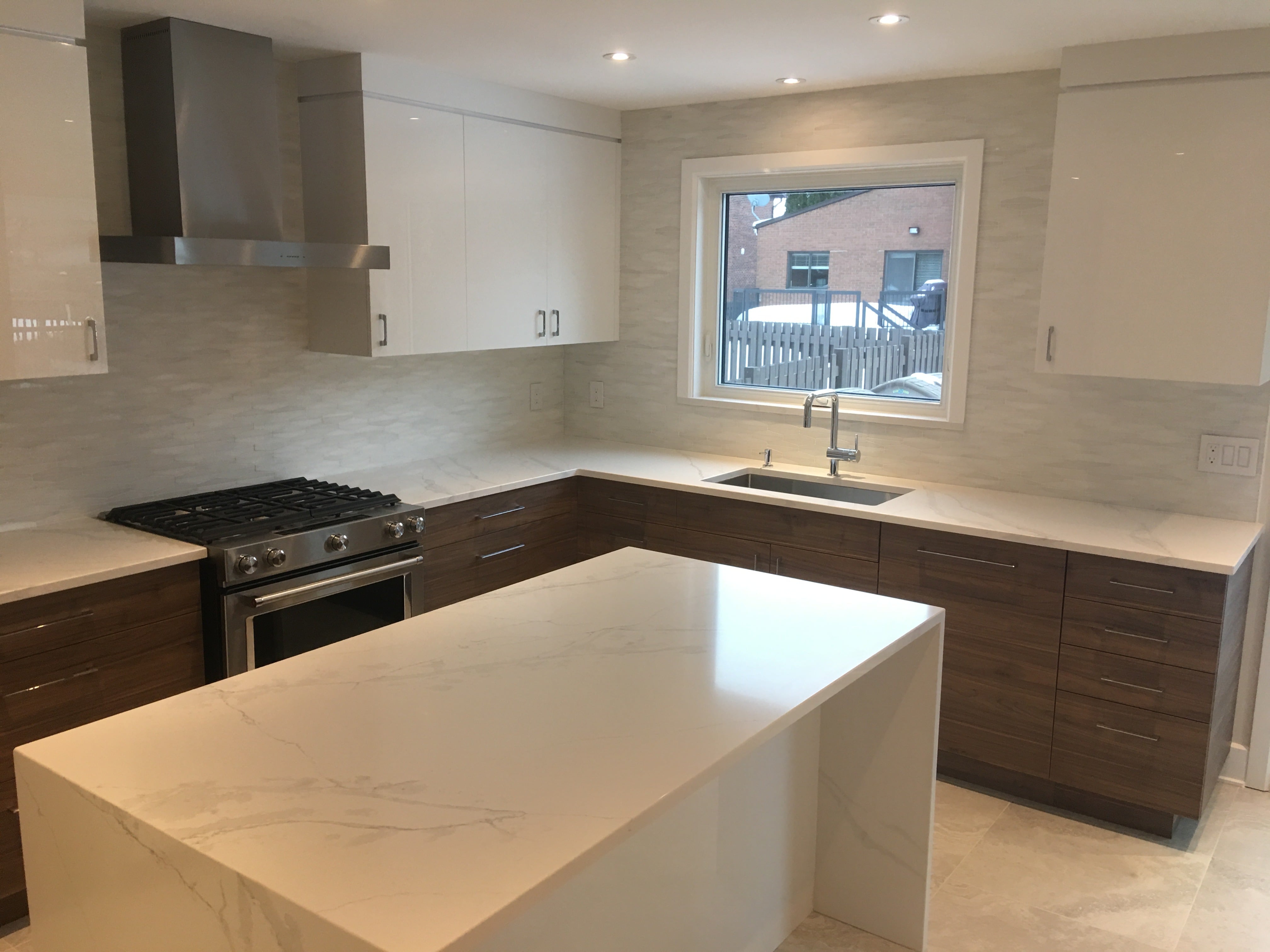 Compact kitchen with efficient storage design