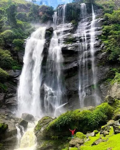 Bomuru Ella Waterfall