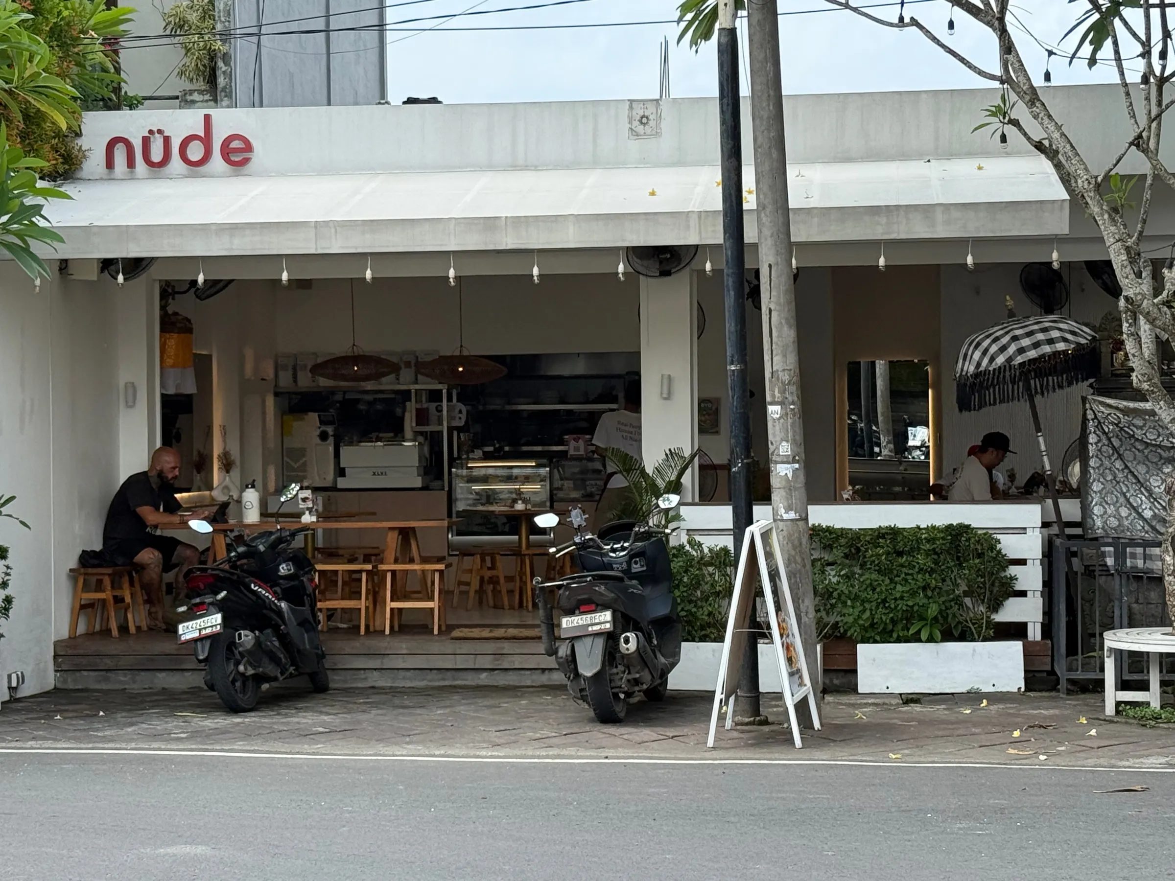 nüde Cafe Pererenan