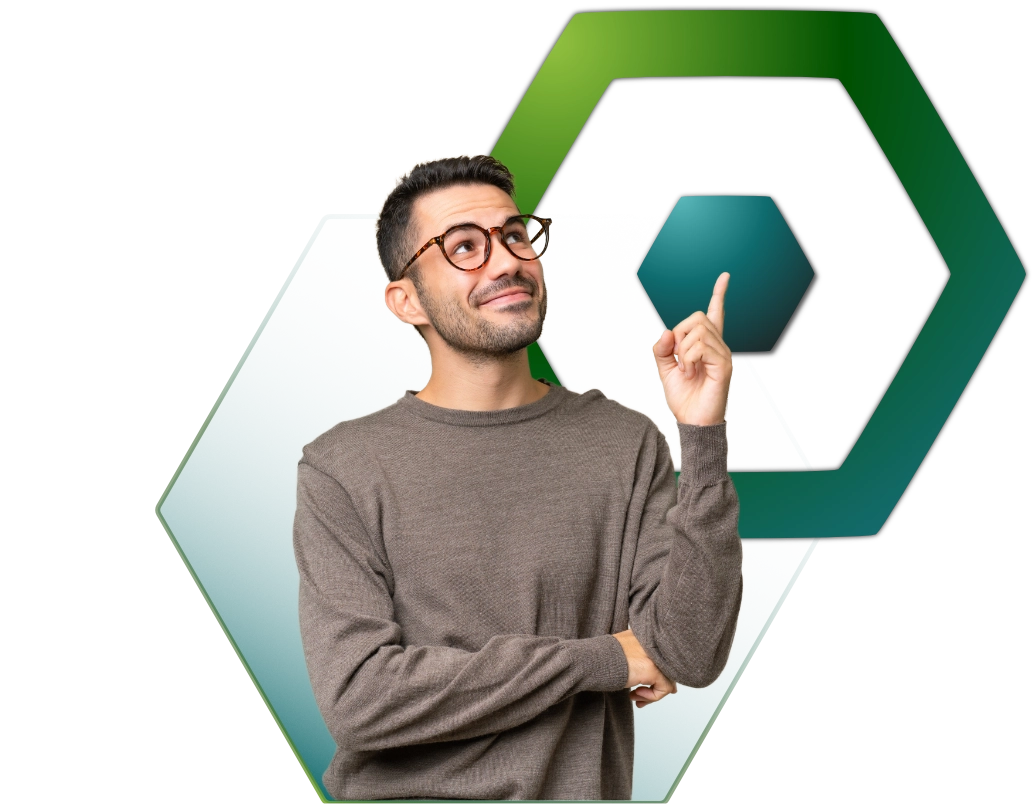 Hero-Bild für IT-Security Check mit Person und grafischem Hexagon-Element.