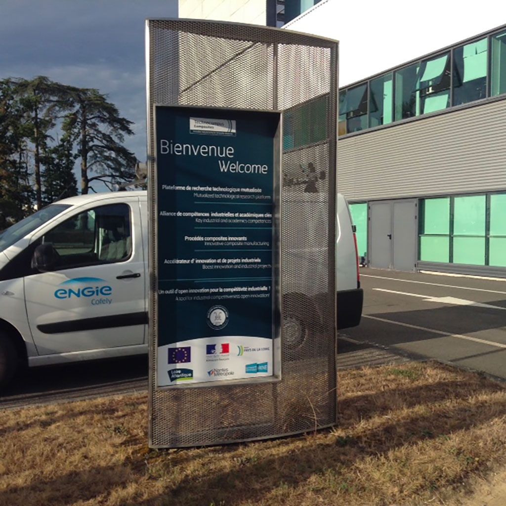 Mobilier urbain – totem et signalétique en inox 304L
