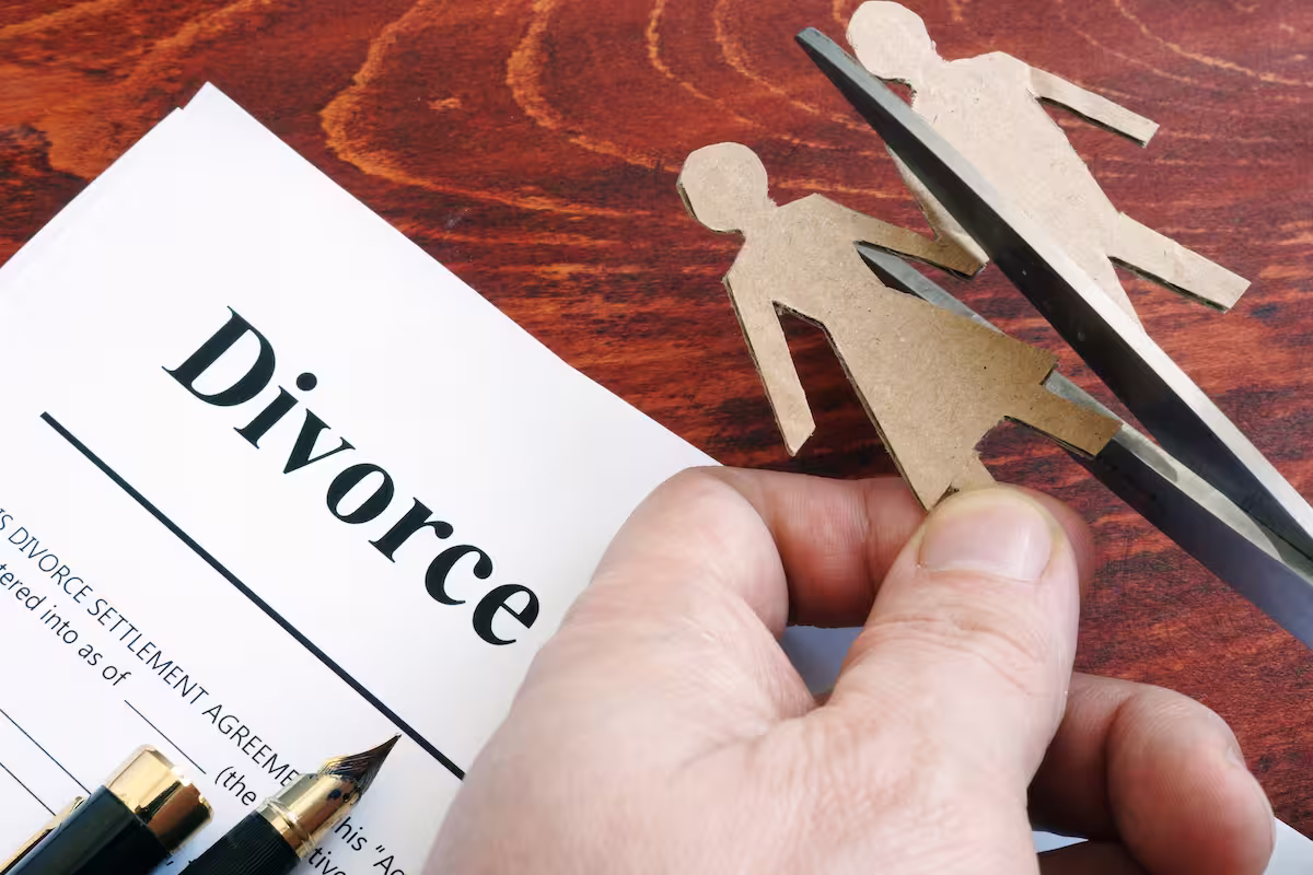 Complete dissolution of marriage California process explained. Get easy to follow guide, costs, residency requirements from Sacramento divorce attorney.