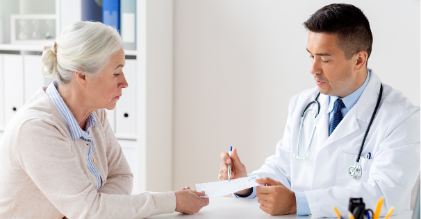 échange patient et médecin