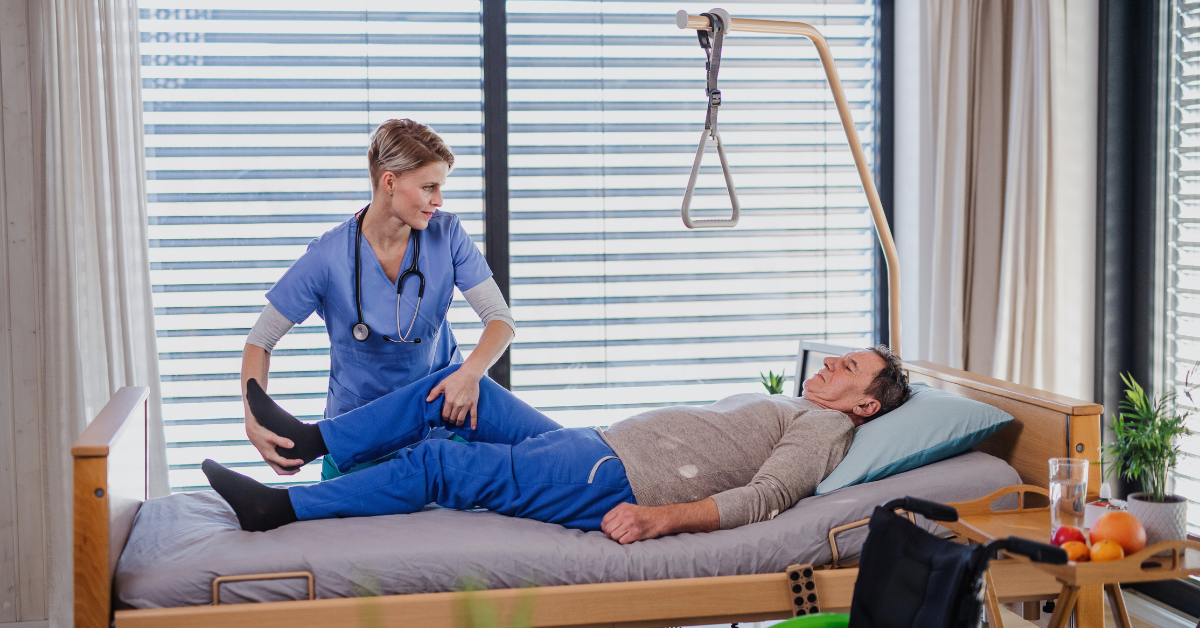soignant hospitalier avec patient