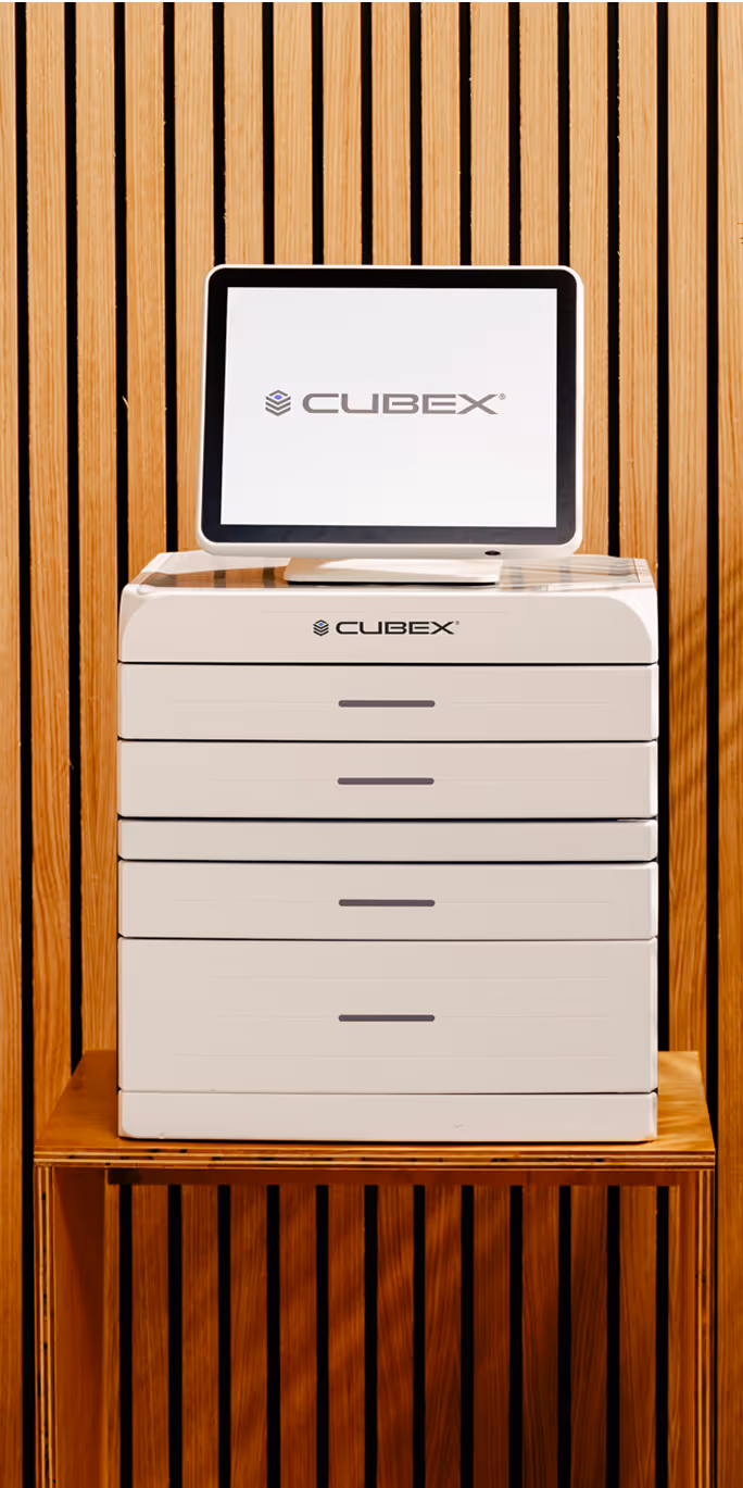 Photo in a practice of the CUBEX mini cabinet in a wood stand