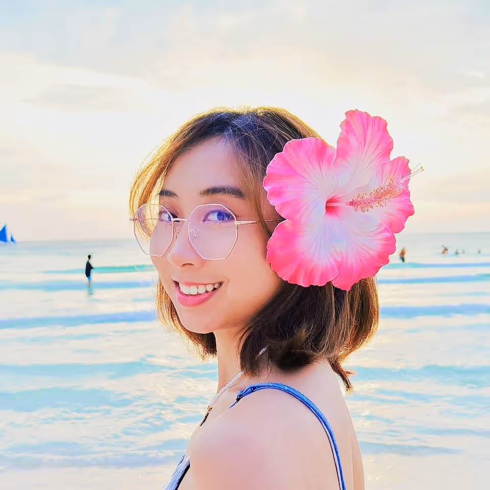 The Local Travel Girl