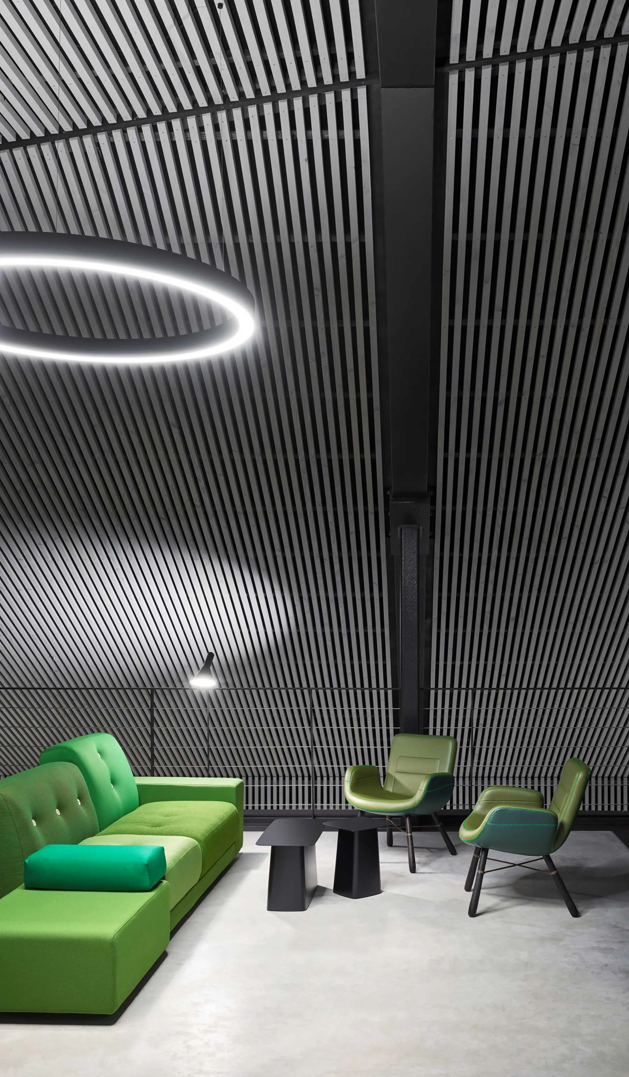 Koralan® Designlasur Silber außen Bürogebäude Freudenstadt