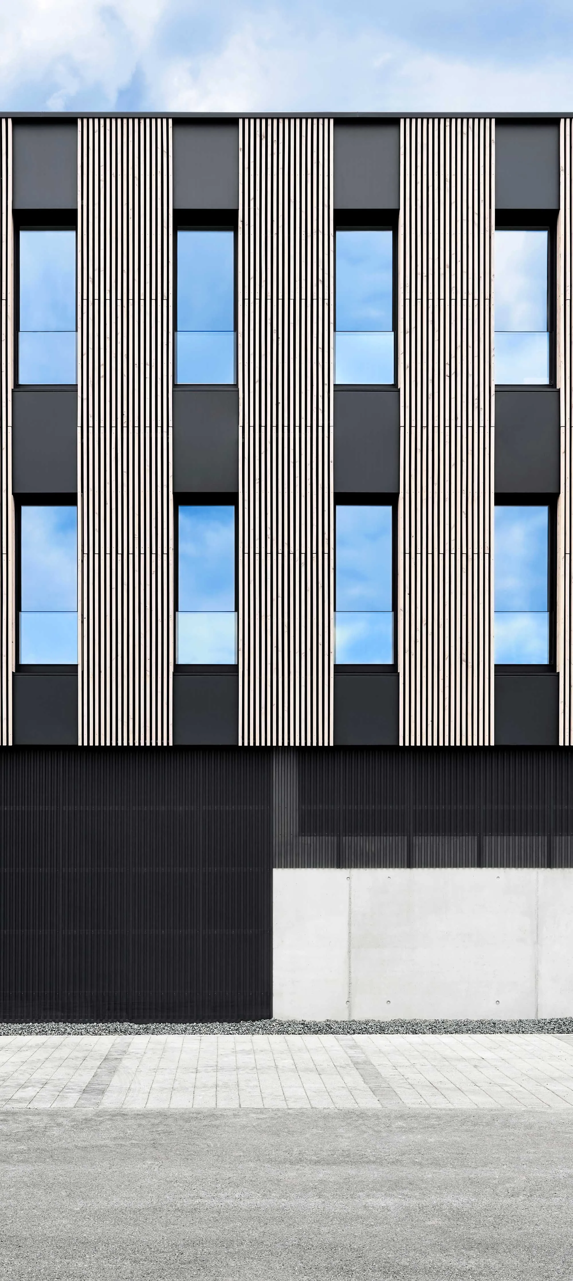 Koralan® Designlasur Silber außen Bürogebäude Freudenstadt