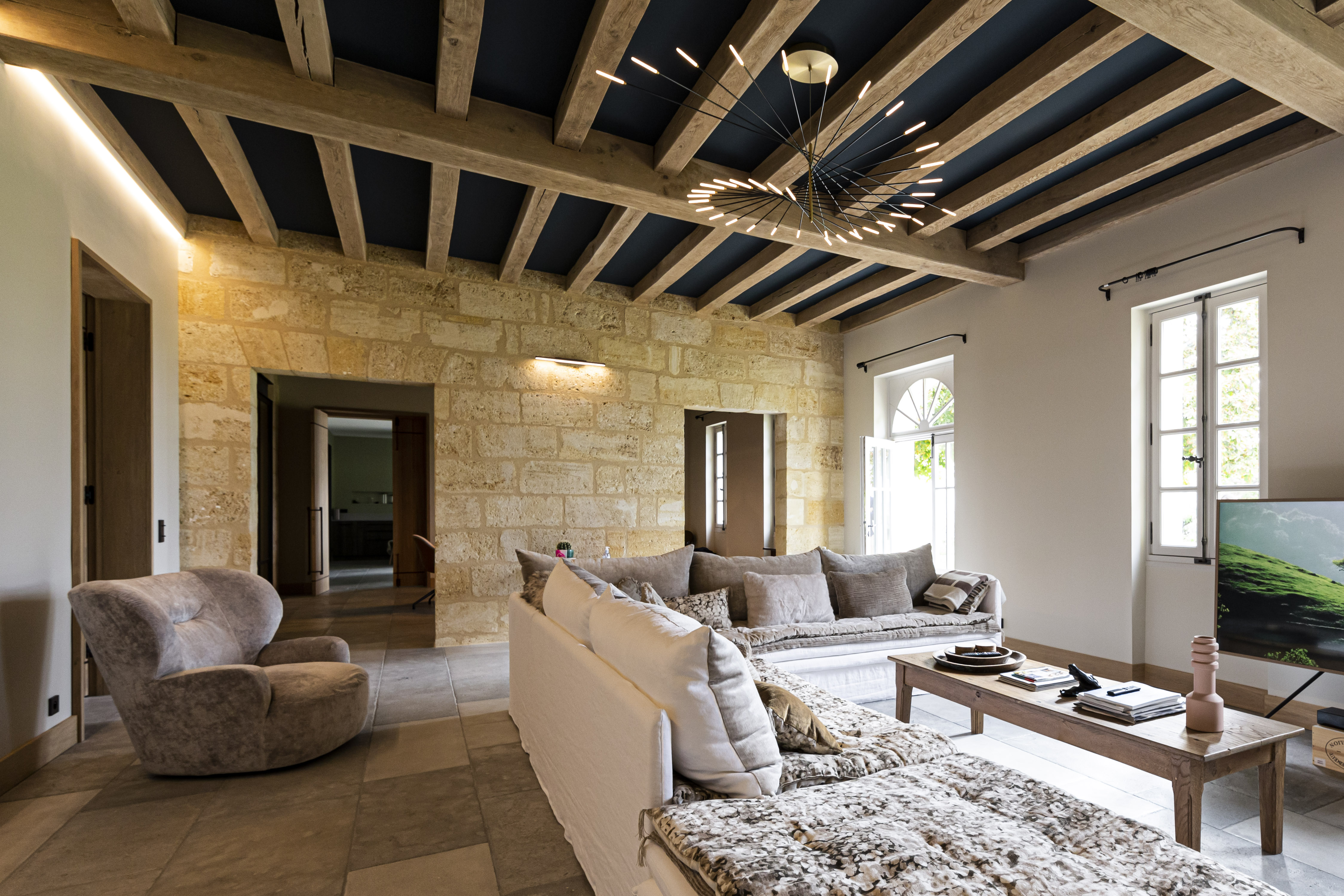 MAISON DE MAITRE NEAC