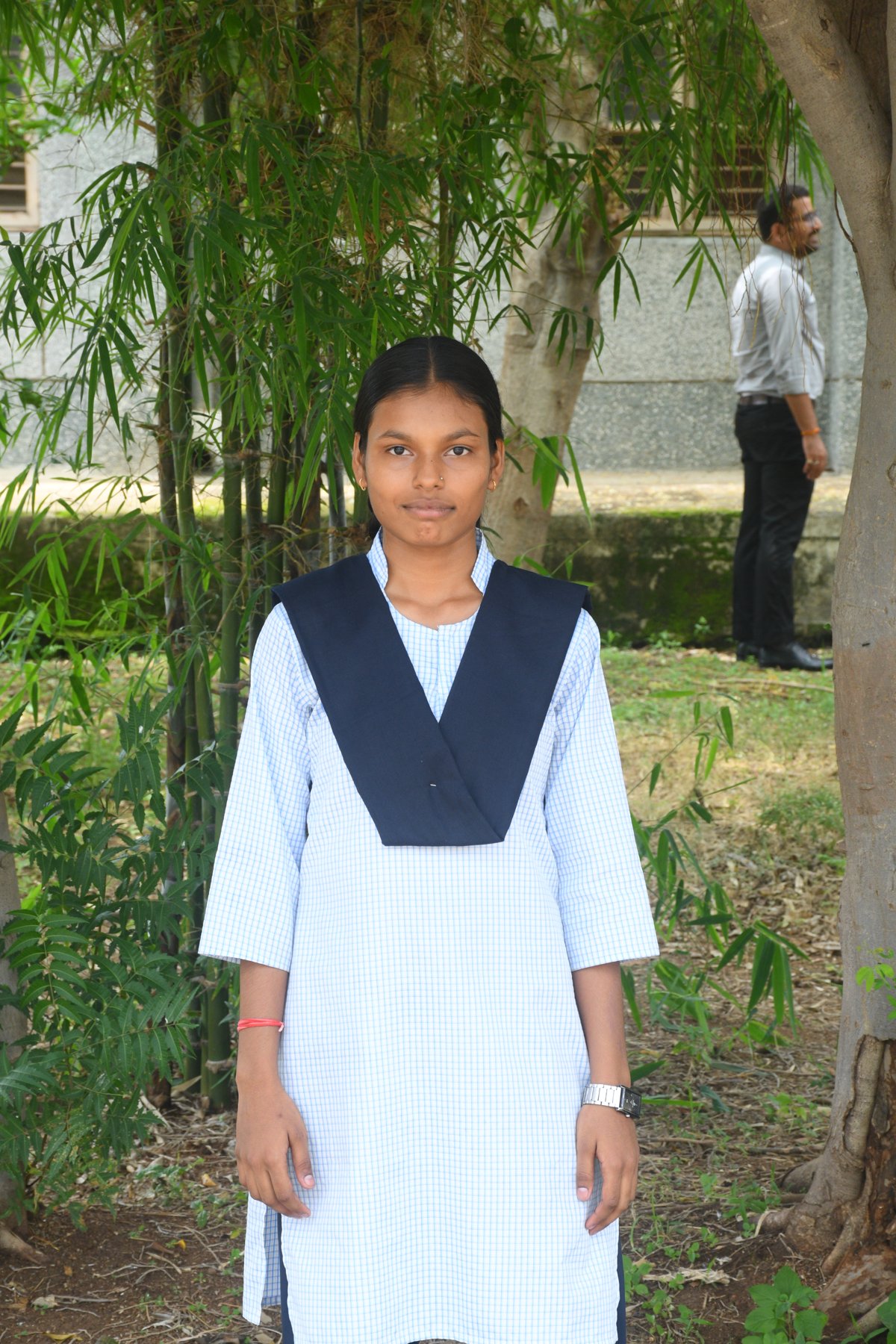 Portrait of Shristi Prajapati, a JNV Barwani student headed to NIT Rourkela
