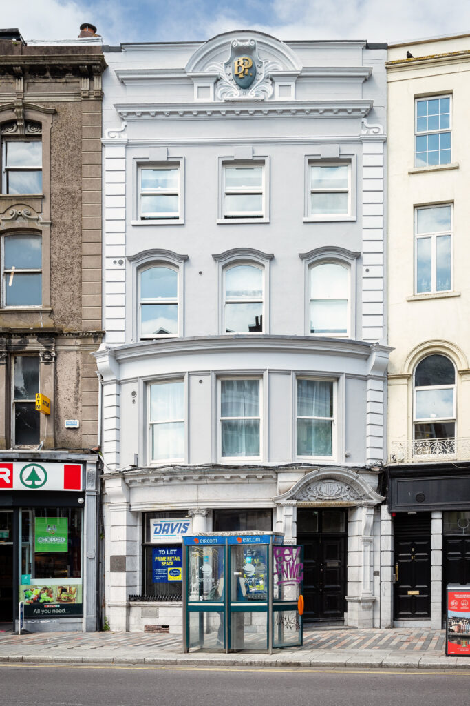 Patrcik Street Apartments Exterior