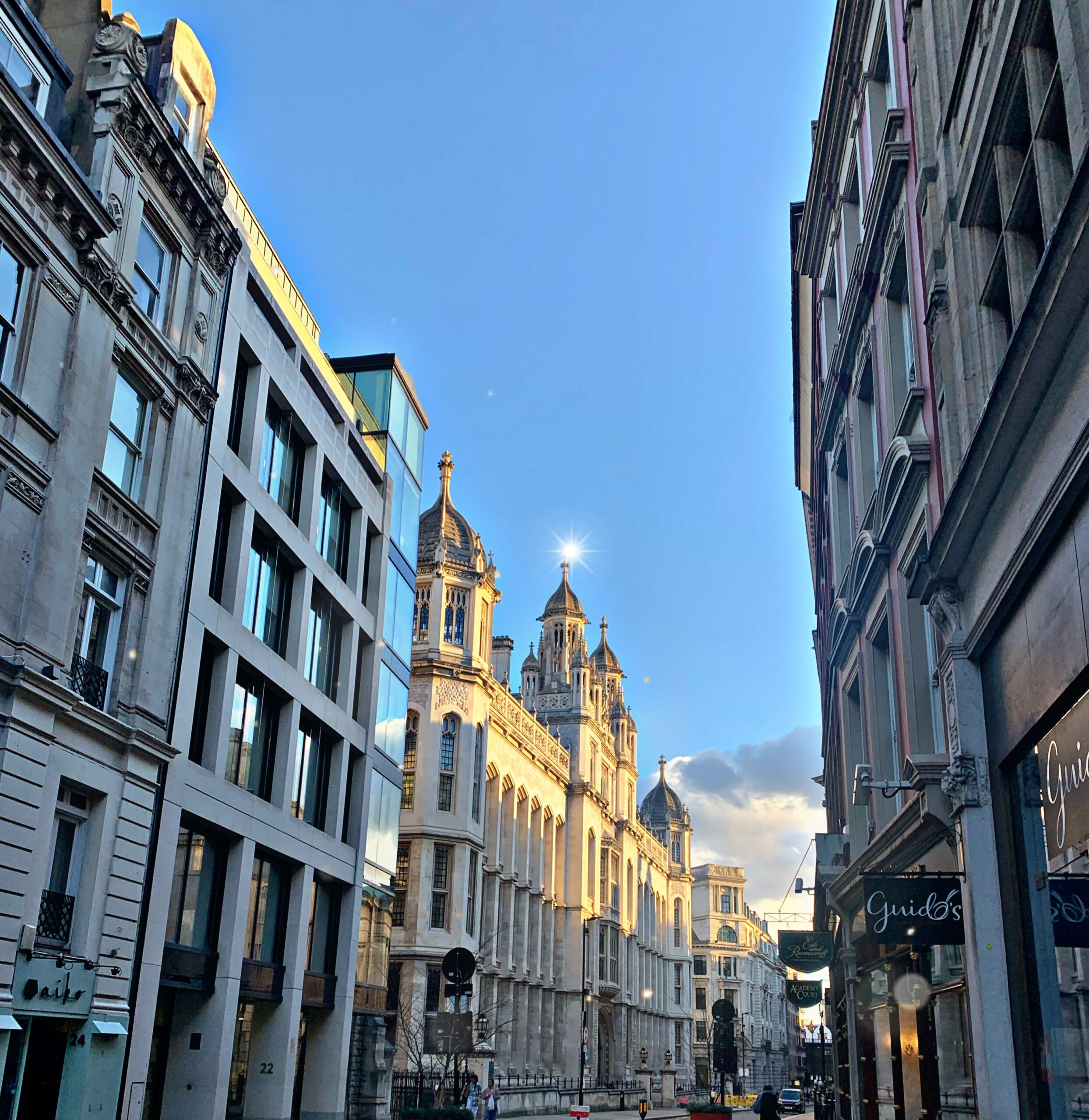 London-School-of-Economics-and-Political-Science-street-scaled