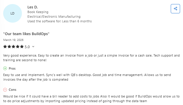 Capterra review for BuildOps from a bookkeeping professional, rating it 5/5, highlighting its ease of use, strong invoicing capabilities, QuickBooks integration, and excellent customer support, with minor suggestions for improved cost import features.
