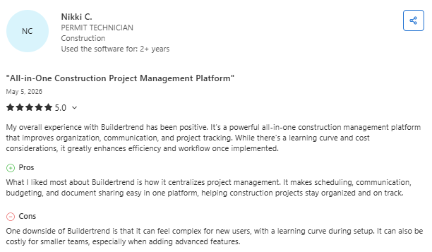 Capterra review from a permit technician describing Buildertrend as an all-in-one construction management platform that centralizes scheduling, communication, budgeting, and project tracking.