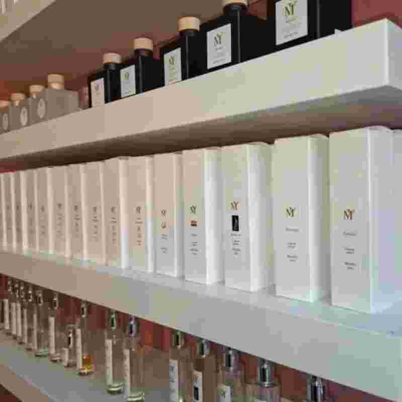 Perfumería en traspaso | Original y a medida, clientela en aumento