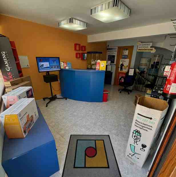 Tienda informática | 12 años de trayectoria | Cartera de clientes