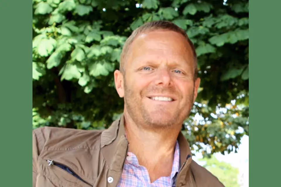 Headshot of Sig Anderson