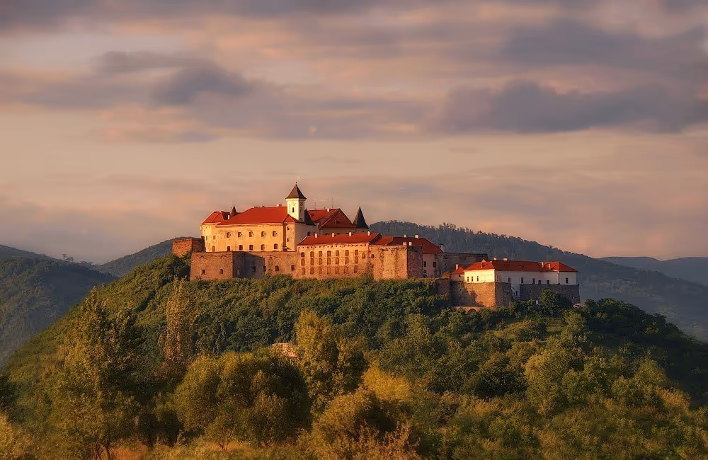 Мукачевский замок «Паланок» – тысяча лет одиночества - Блог о турах по  Украине