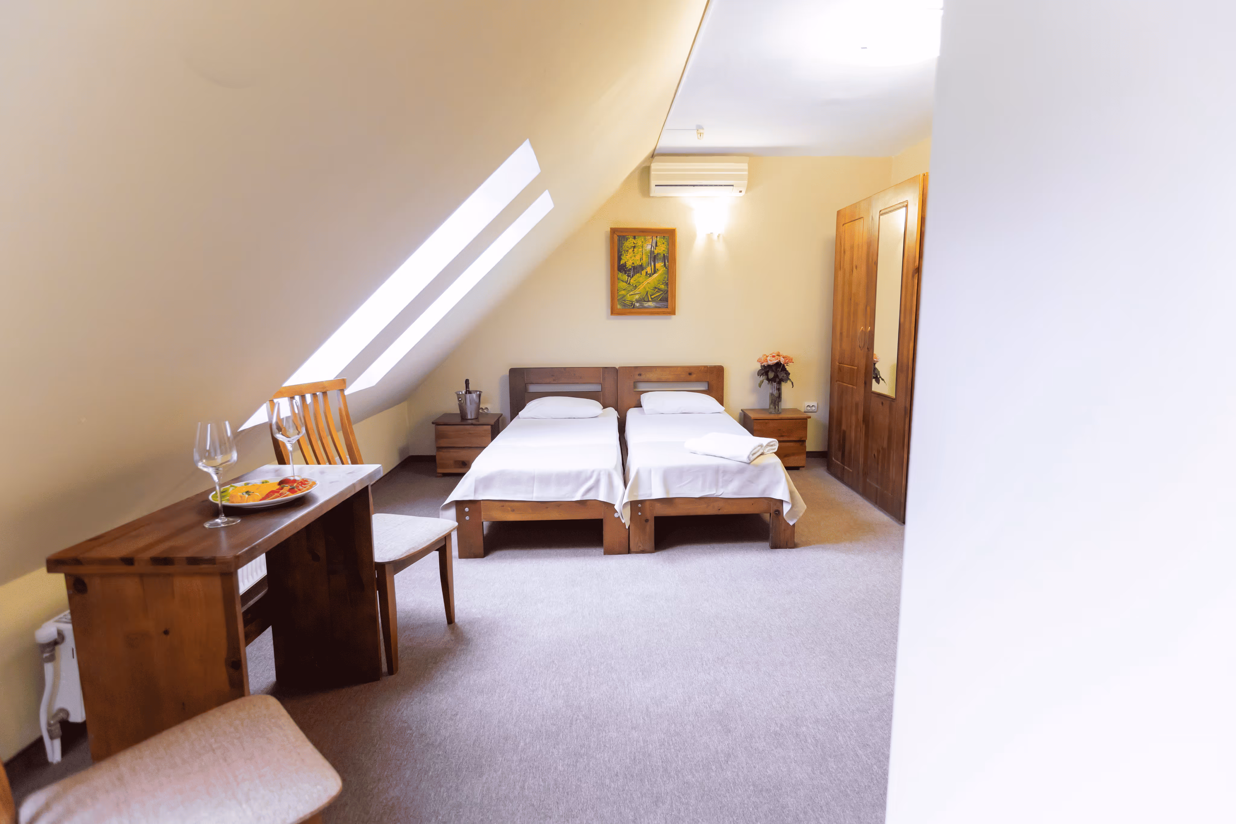 Стандарт 2-місний мансардний