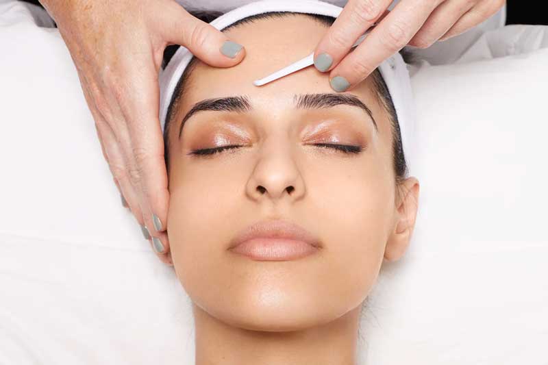 what is dermaplaning facial?