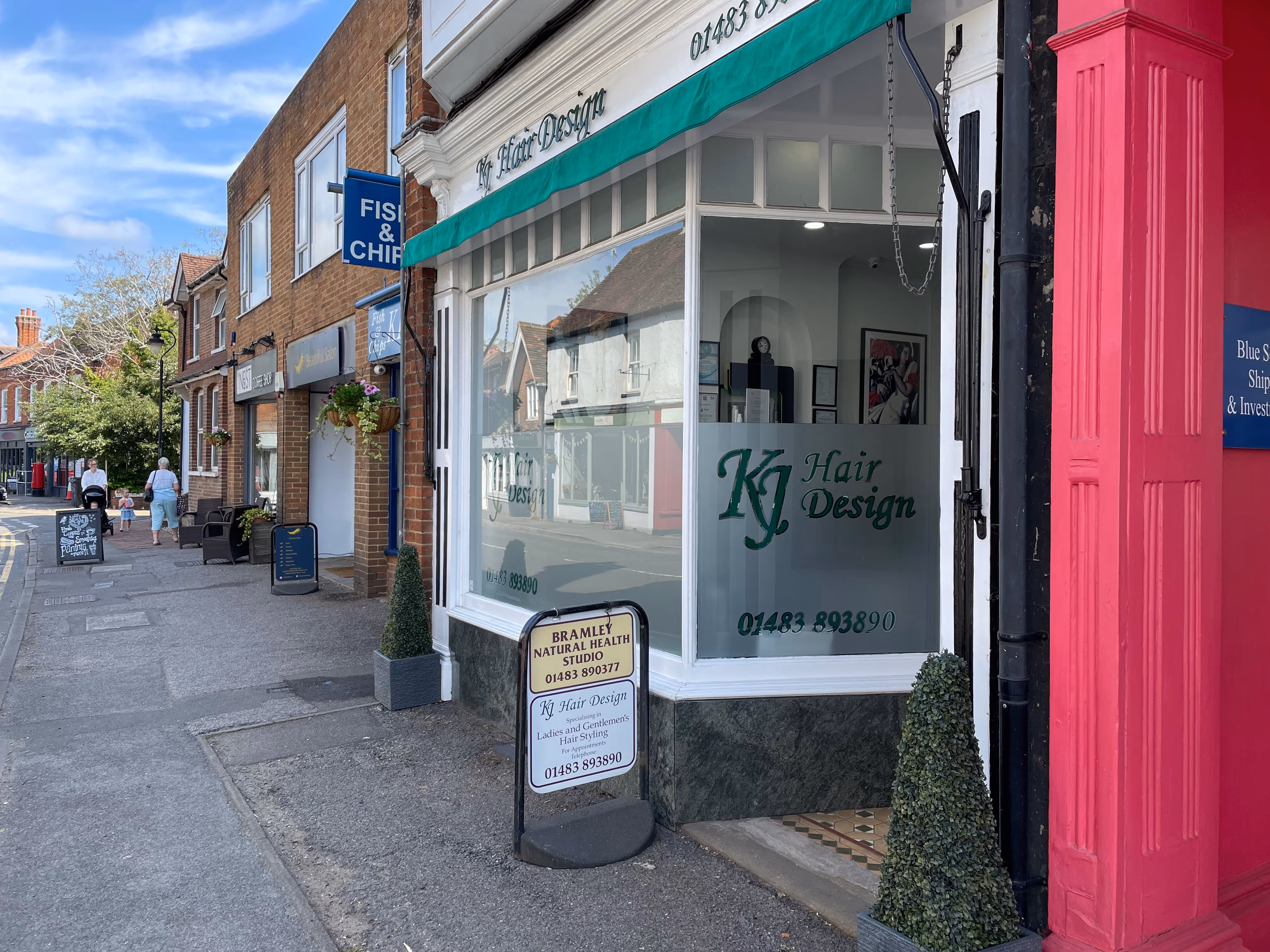 Storefront of KJ Hair 