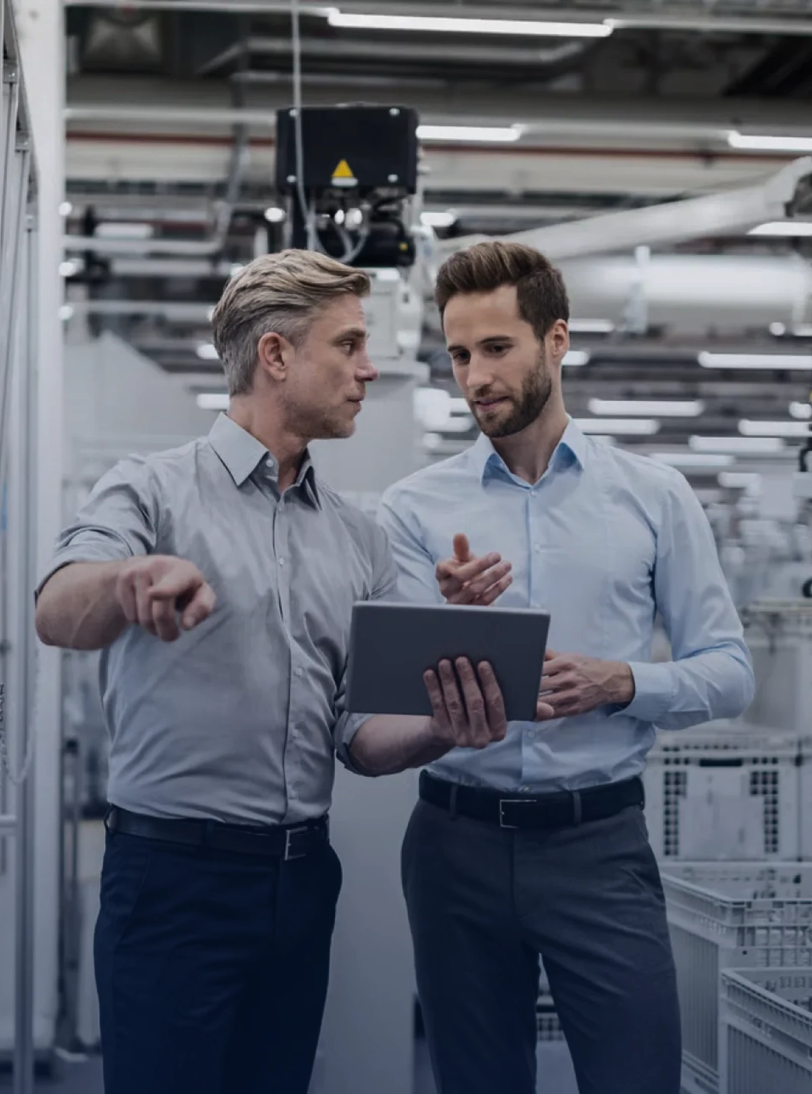 Custom MES development and Siemens Opcenter module customization
