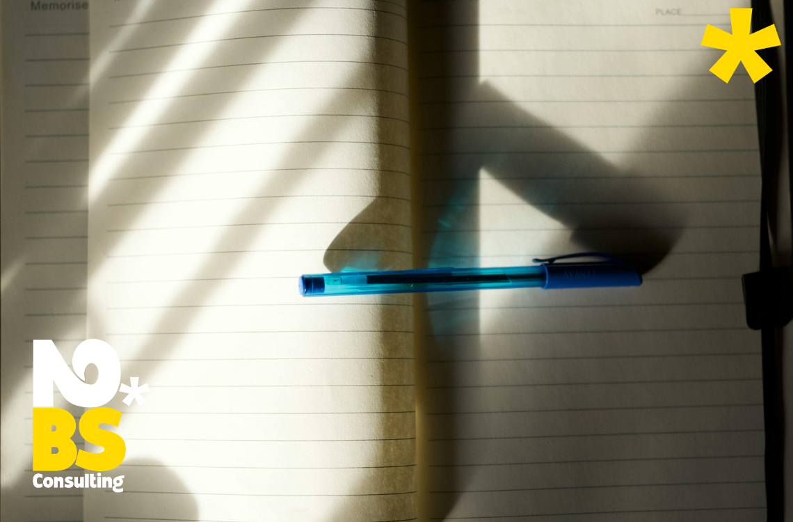 Choix entre différentes portes avec les noms de statut des entreprises engagées (SCOP, etc)